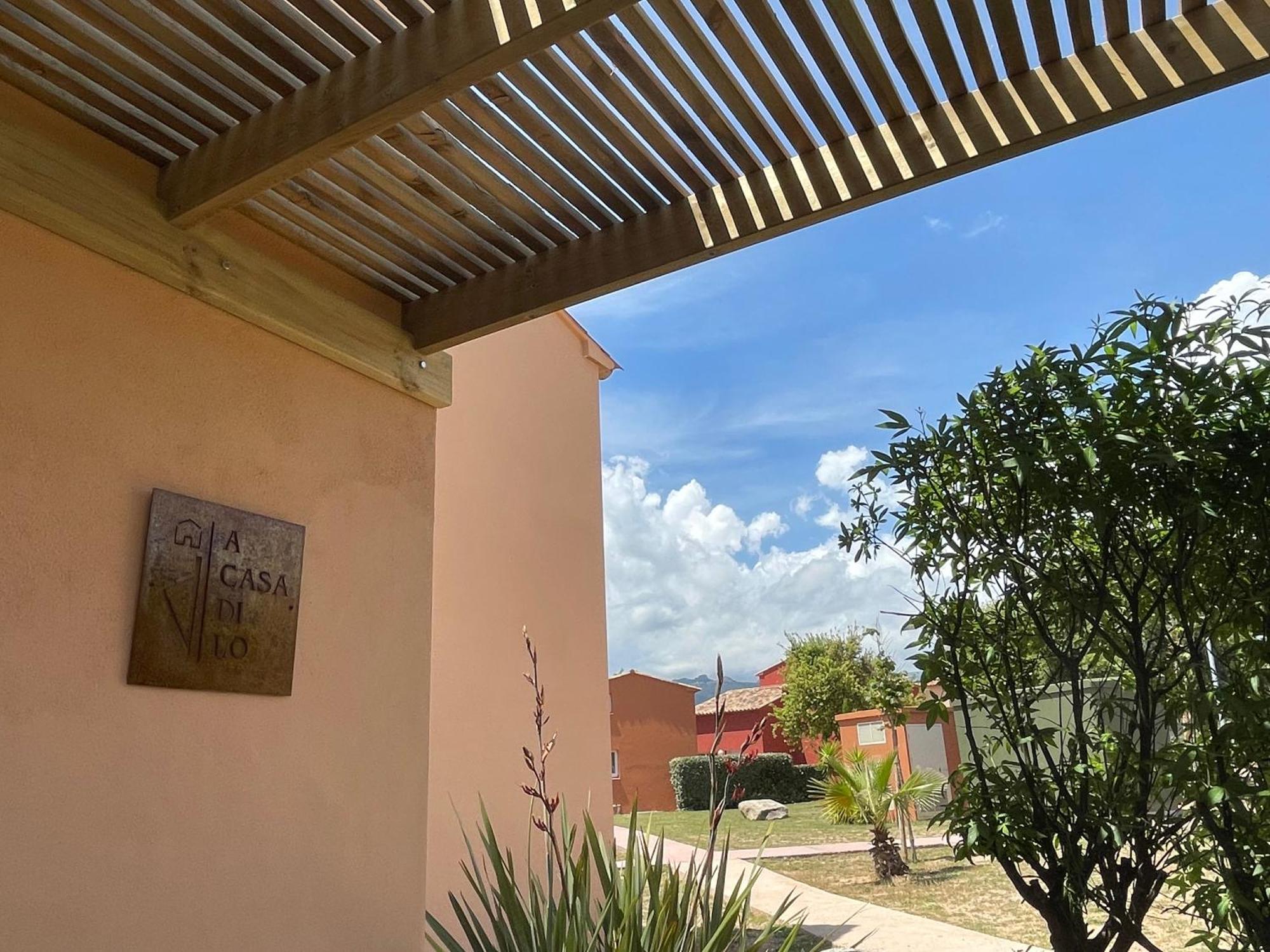 A Casa Di Lo Vila Lecci Exterior foto