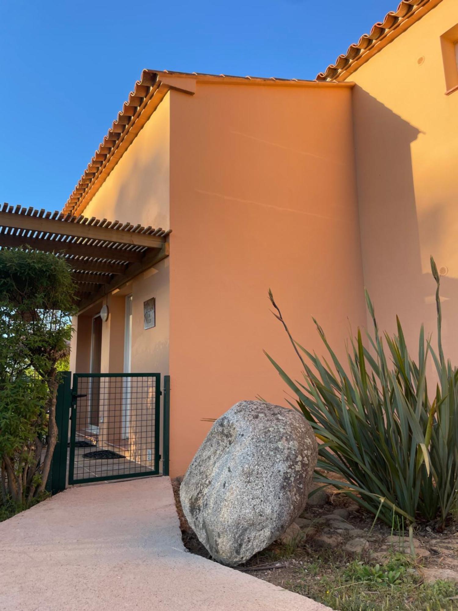 A Casa Di Lo Vila Lecci Exterior foto